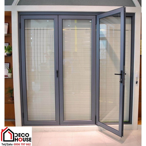 Cửa nhôm Việt Pháp 3 cánh mở quay