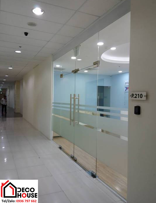Cửa kính bản lề sàn 2 cánh văn phòng công ty