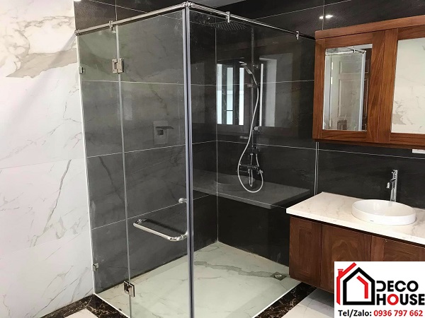 Vách kính nhà tắm vuông góc 90 độ