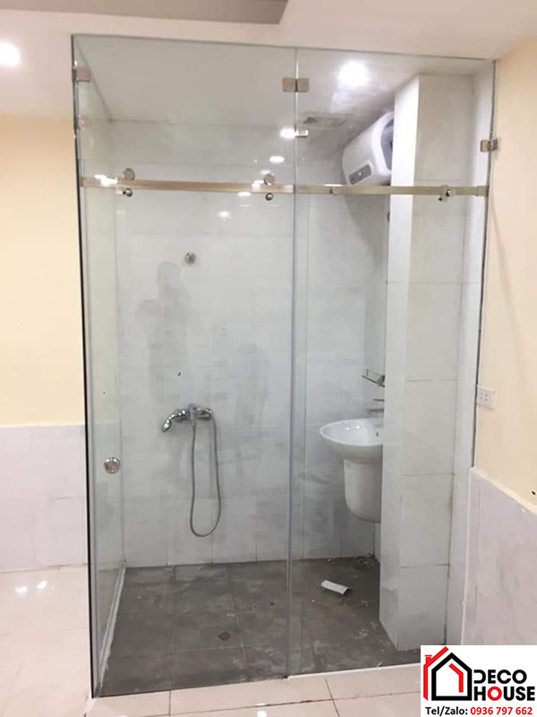 Vách ngăn kính phòng tắm cửa lùa kịch trần