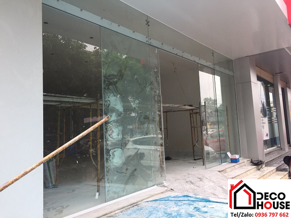Lắp đặt cửa kính đẩy ngang Zamilldoor