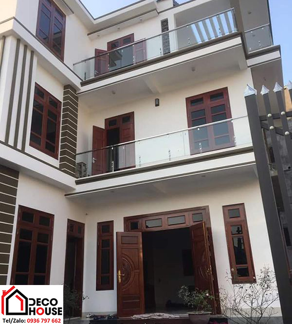 Lan can k&iacute;nh ngo&agrave;i trời tay vịn inox