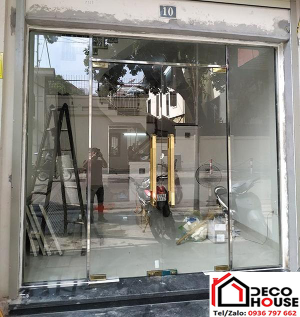Làm cửa kính cường lực phụ kiện mạ vàng ở Giảng Võ