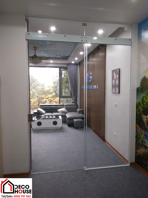 Làm cửa kính cường lực tại Láng